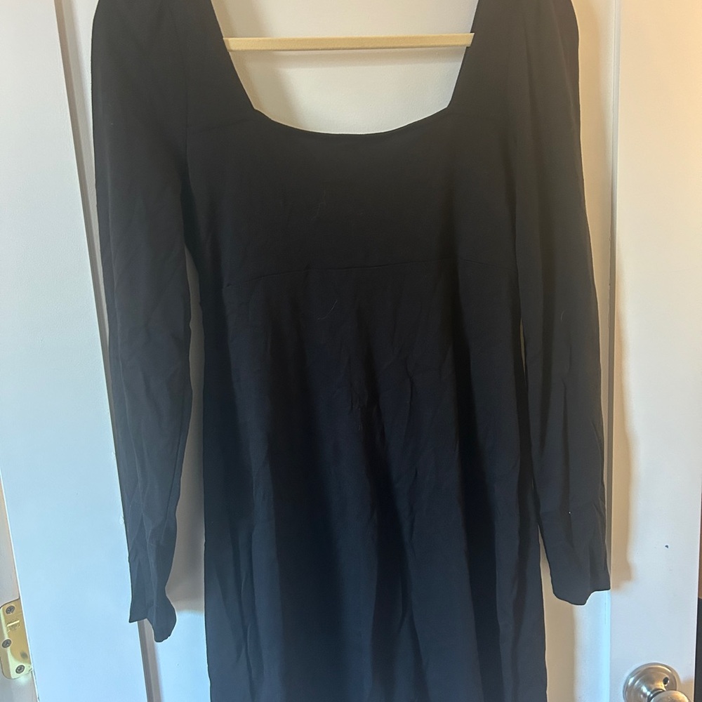 Chic Long Sleeve Black Dress
